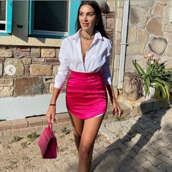 ✨ ZARA PINK SATIN EFFECT MINI SKIRT ✨ - Picture 5 of 16